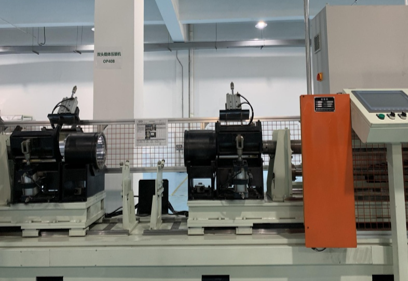 Equipment performance: The welding gun has a large space for adjusting the posture, fast walking, and precise trajectory. 