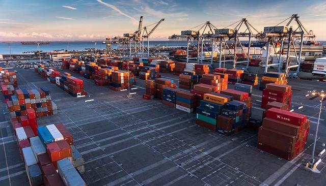 规模再创新高 2025年中国进出口总值超45万亿元