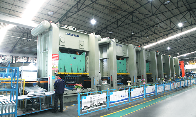 350T automatic production line of gantry punch