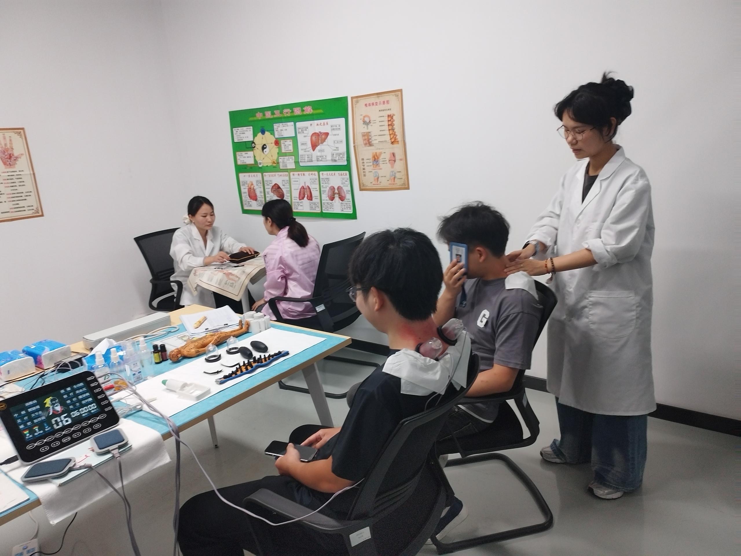 “健康到企业,温暖你我他”公益科普活动在溢洋光电圆满落幕