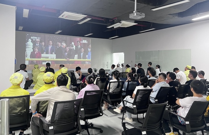 共观强国盛典,激扬奋进力量——溢洋光电组织全体员工集体观看抗战胜利阅兵仪式